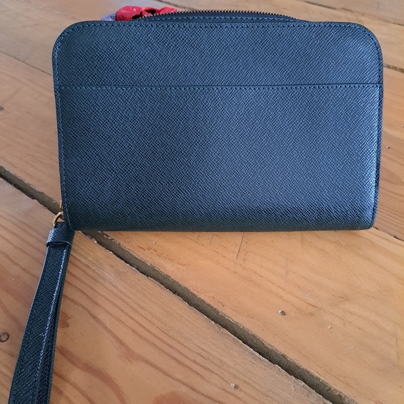 Louis vuitton taiga basically clutch - Picture 5 of 8